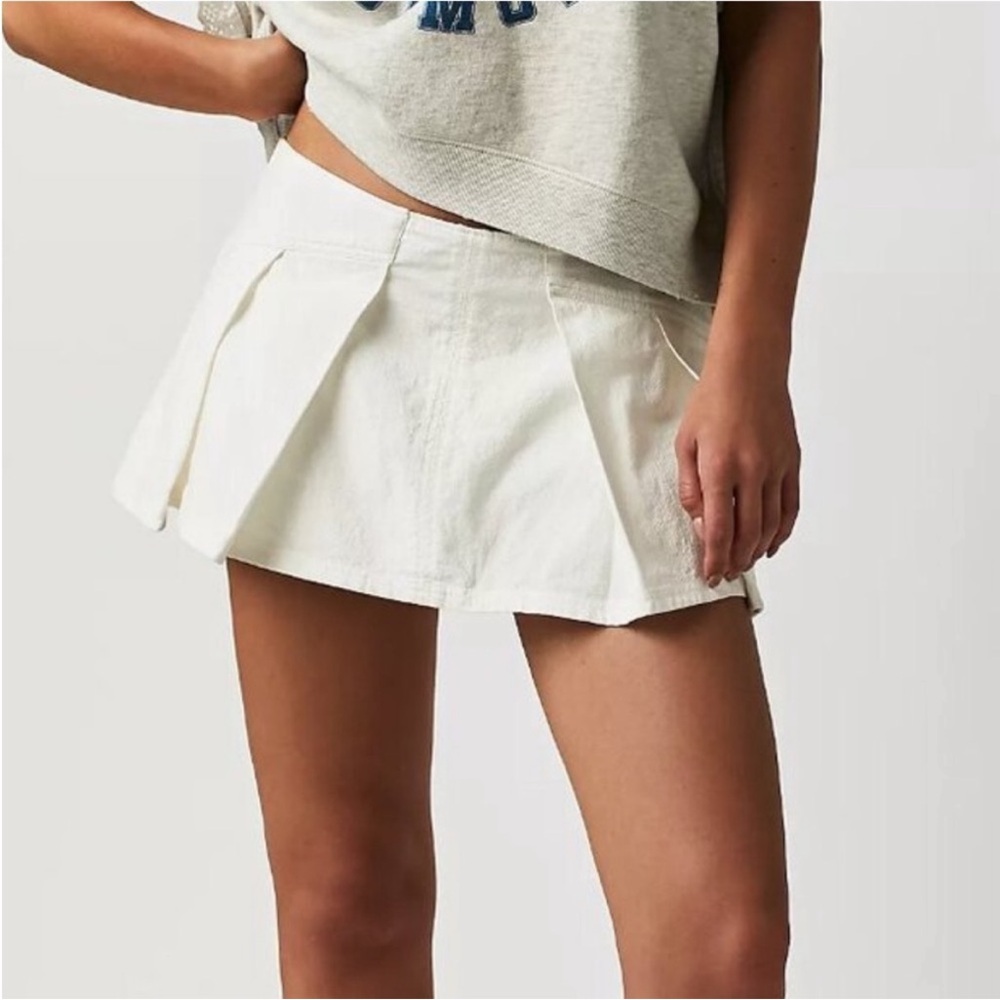 NWT Free People Heartbreaker Cotton Skort in Ivory Pleated Side Zip Closure - Picture 4 of 12